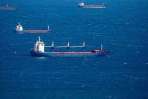 Anadolu Ajansi: Egiptul a anunţat că traficul maritim prin Canalul Suez este sigur şi se desfăşoară normal